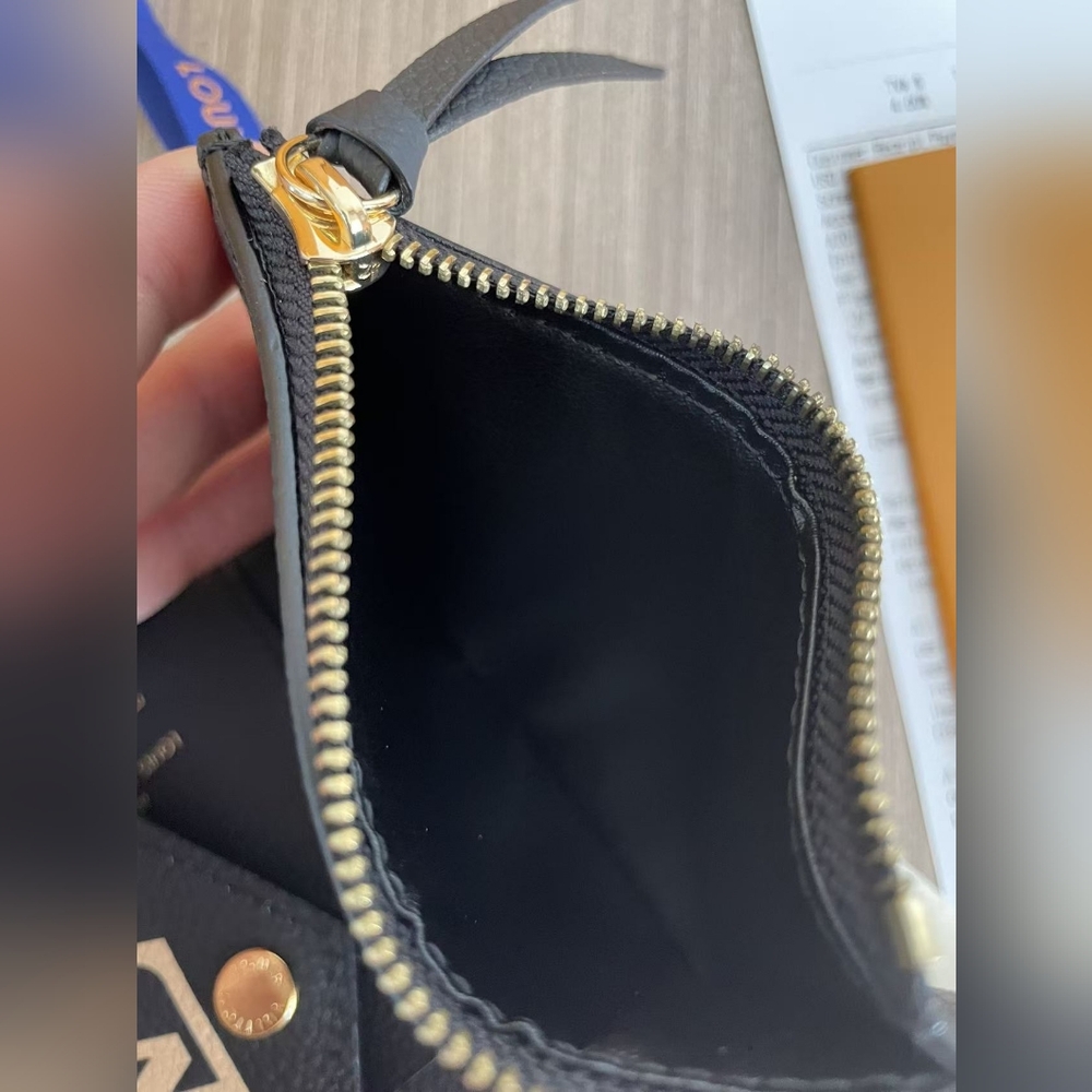 Louis Vuitton Victorine Wallet - Picture 15 of 16